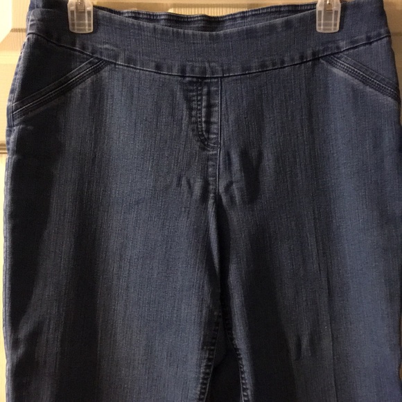 Westbound woman’s stretchy jeans sz 16 regular - Picture 2 of 9